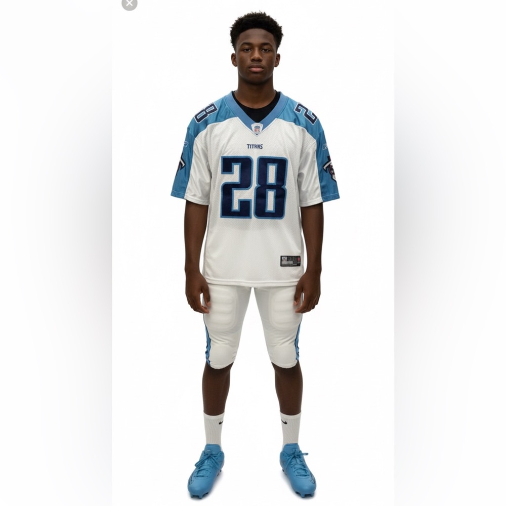 Reebok Tennessee Titans Chris Johnson #28 NFL jersey in white and light blue.‎